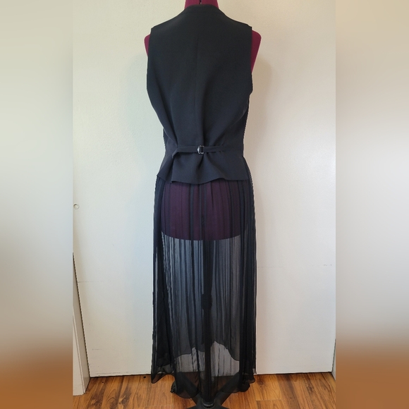 Morgane Le Fay Dress - Picture 7 of 9